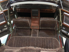1965-1981 Mercedes Benz 600 Pullman (W100) Landaulet Limousine Convertible with Functional Softtop Gold Limited Edition to 800 pieces Worldwide 1/18 Diecast Model Car by CMC - View 11